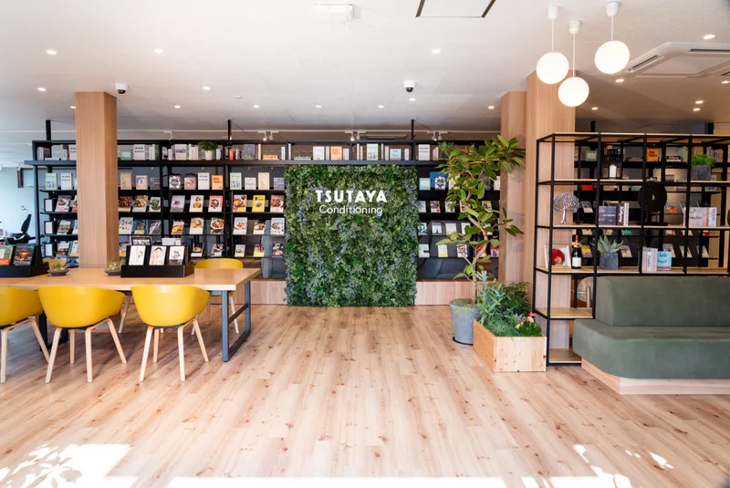 TSUTAYA Conditioning 三方原店のブックラウンジ