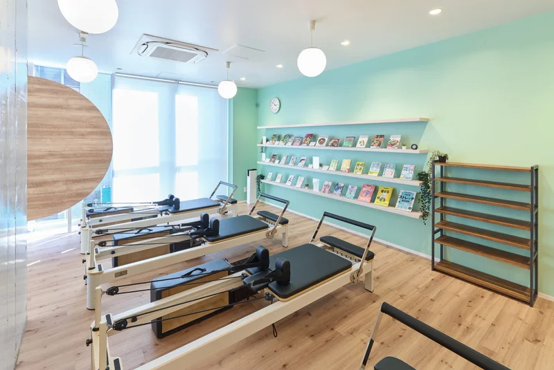 TSUTAYA Conditioning PILATES 葛西店のブックラウンジ